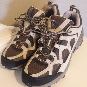 Columbia hiking shoes